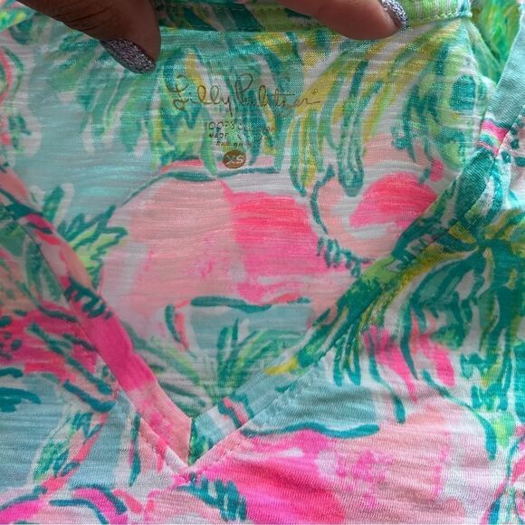 Lilly Pulitzer Etta V-Neck woman’s shirt - Picture 3 of 5